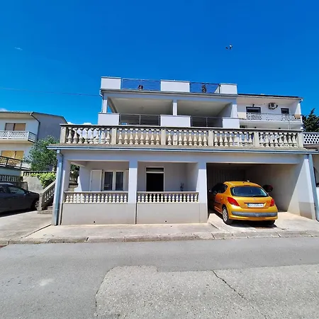 Apartment Drena